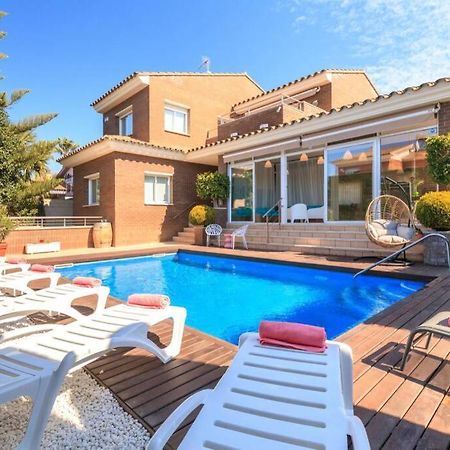 Villa Wine Experience Cambrils - Wine, Art & Games 외부 사진
