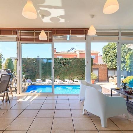 Villa Wine Experience Cambrils - Wine, Art & Games 외부 사진
